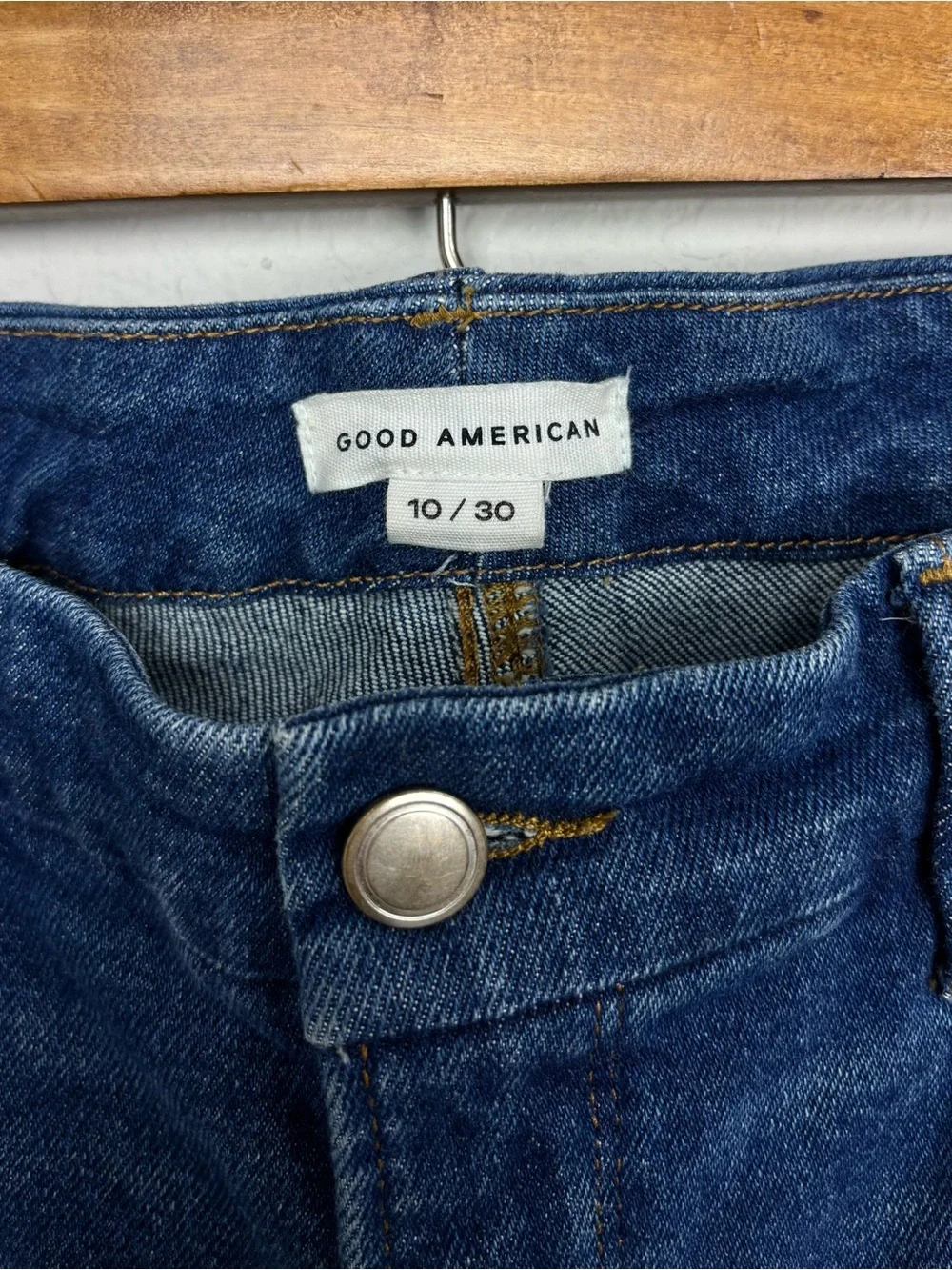 Good American Good Curve Split Pocket High Rise Straight Jeans Size 10 / 30